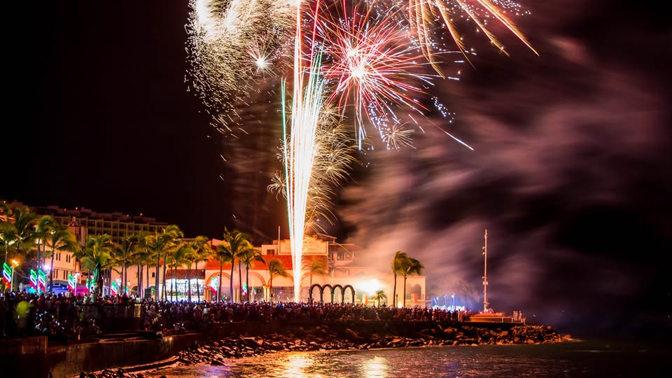 FIESTAS PATRIAS EN PUERTO VALLARTA, SAYULITA, TEQUILA Y MAS